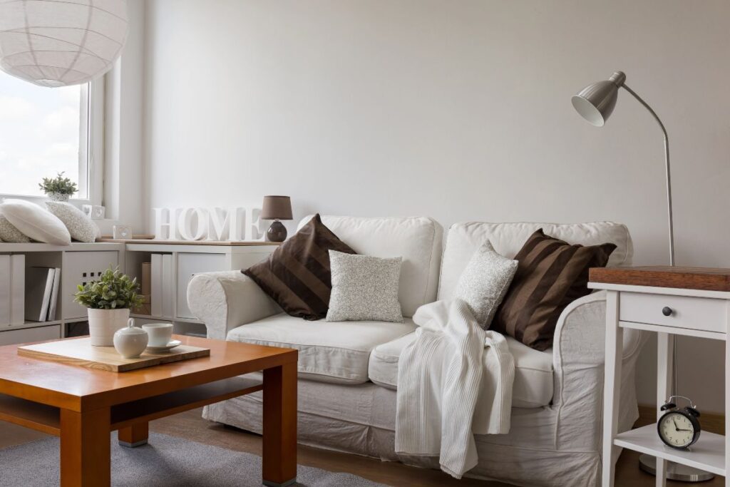 How to Make a Small Living Room Feel Cosy: 10 Easy Ideas That Won’t Make It Feel Smaller